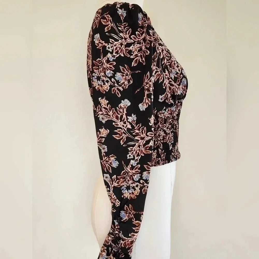 NWT || FREE PEOPLE || Santiago smocked blouse, crop, black, floral, size small